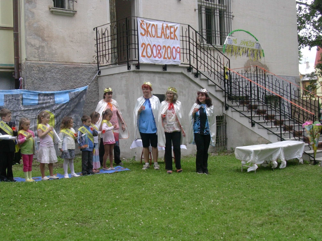 posl zvoneni 2009  11.jpg